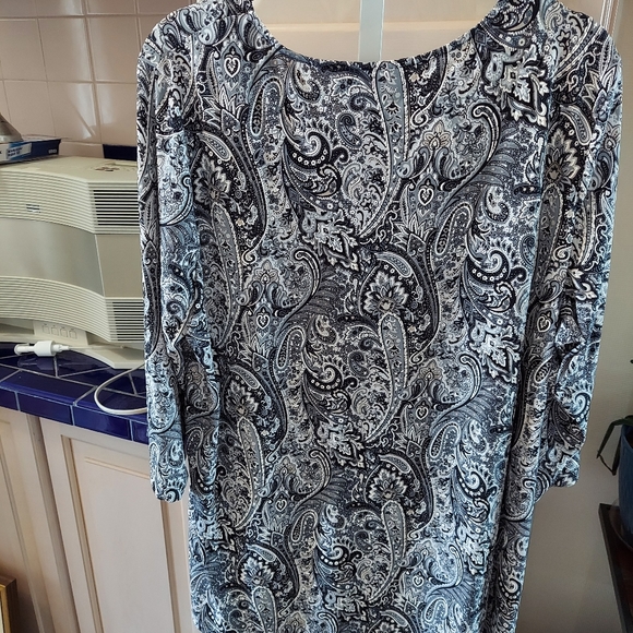 Top - Picture 2 of 4